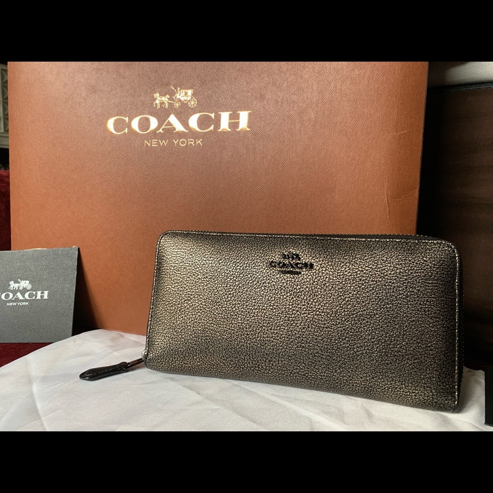 COACH Metallic Leather Accordion (VA/BRASS) 52338